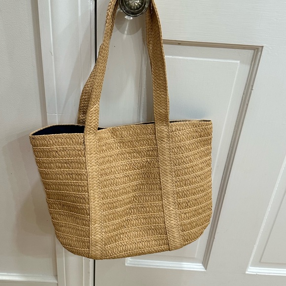 Draper James Elegant Tan Woven Tote Bag - Picture 3 of 7